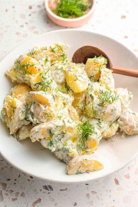 Tzatziki Potato Salad, Easy Tomato Pasta, Ranch Potato Salad, Crispy Potato Wedges, Potatoe Salad, Potato Wedges Recipe, Classic Potato Salad, Easy Potato Salad, Chicken Broccoli Casserole