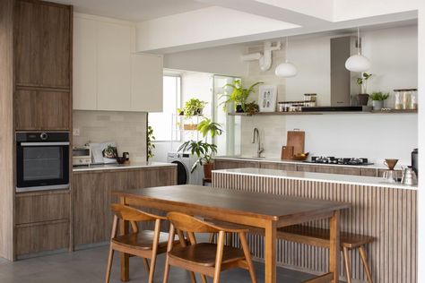 Kitchen Ideas Singapore, Scandinavian House Design, Open Kitchen Layouts, Scandinavian House, Open Floor Plan Kitchen, Singapore Interior Design, Singapore Interior, Bohemian Interior Design, Interior Design Singapore