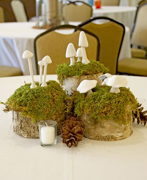 Moss And Pumpkin Centerpiece, Mushroom Table Centerpieces, Mushroom Decor Wedding, Moss And Mushroom Centerpiece, Mushroom Table Setting, Diy Mushroom Centerpiece, Mushroom Theme Wedding, Mushroom Wedding Centerpieces, Mushroom Centerpiece Party Ideas