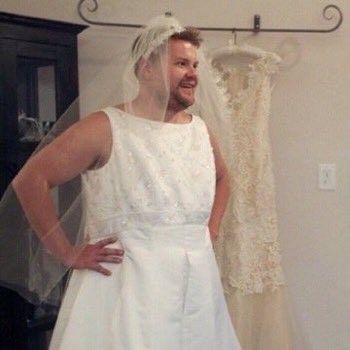 James Corden, Movie Premiere, Meme Template, Bride Wedding, Retro Outfits, Top Tier, Reaction Pictures, Wedding Bride, Fanfiction