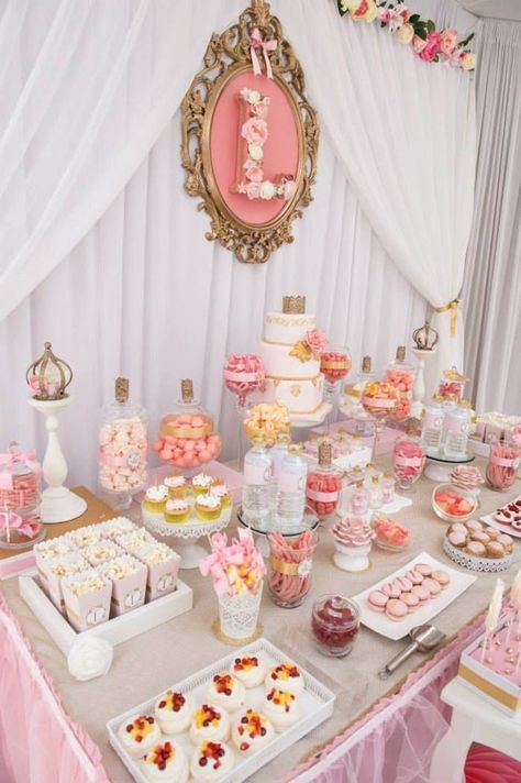 Pink And Gold Decorations, Pink Dessert Tables, Tårta Design, Pink Gold Baby Shower, Pink Desserts, Princess Birthday Cake, Quinceanera Decorations, Gold Birthday Party, Sweet 16 Birthday Party