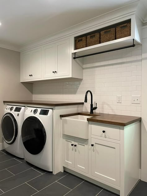 Laundry Room Pantry Combo Diy, Modern Laundry Room Decor, Laundry Room Pantry Combo, Laundry Room Accent Wall, Laundry Room Decorations, Rooms Makeover, Laundry Room Paint Colors, Shelving Laundry Room, Laundry Room Interior