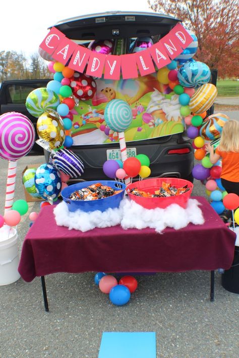 Easy Candyland Trunk Or Treat, Candy Trunk Or Treat Ideas, Trunk Or Treat Ideas For Booths, Candyland Theme Trunk Or Treat, Candy Land Themed Trunk Or Treat, Trunk Or Treat Cowgirl Theme, Trunk Or Treat Candyland Theme, Trunk Or Treat Ideas For Cars Candyland, Candy Land Family Costume