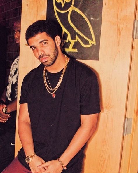 121 Likes, 0 Comments - Drake Brasil 🇧🇷 (@sitedrakebrasil) on Instagram: “🦉” Drake Pics, Old Drake, Champagne Papi, Crush On Him, Drizzy Drake, My Favorite Music, Drake, Music Artists, On Tumblr