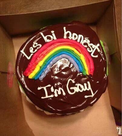 Cute. Lol Coming Out Cake, Coming Out Ideas, Cursed Cakes, Funny Cakes, Coming Out Party, Ugly Cakes, Lgbt Memes, Black Cake, Funny Birthday Cakes