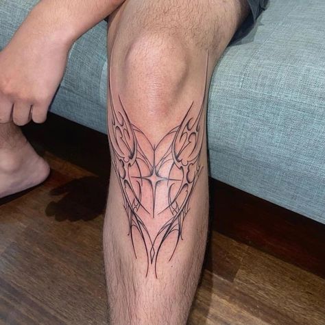 Leg Tattoo Men Knee, Abstract Knee Tattoo, Fine Line Tattoo For Men, Side Of Knee Tattoo, Knee Tattoo Men, Tattoo Designs Minimalist, Cyberciligism Tattoo, Tatts Ideas, Tattoos Quote