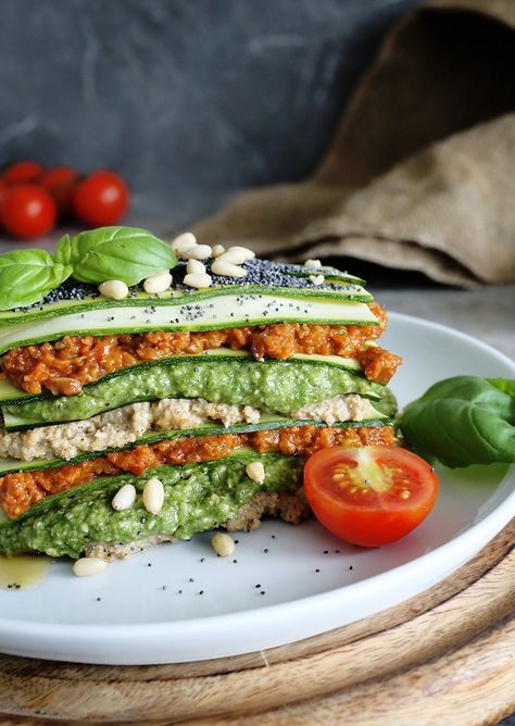 Raw Vegan Lasagne • Green Evi High Raw Vegan, Vegan Feta Cheese, Raw Vegan Diet, Raw Recipes, Raw Foods, Vegan Nutrition, Raw Diet, Raw Food Diet, Vegan Meal Prep