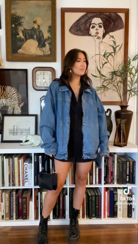 Outfit Ideas With Denim Jacket, Jean Jacket Concert Outfit, Denim Jacket Over Dress, Jean Jacket Black Dress, Dark Jean Jacket Outfits, Dress And Jean Jacket Outfit, Fall Denim Jacket, Big Jeans, Long Denim Jacket