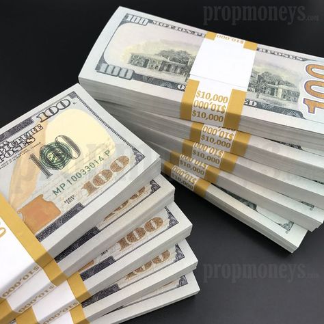 By August of 2018 I will be earning $100,000 a month Stacks Of Money, Money Stacks, Dollar Bills, Money Magnet, Money Goals, Rich Life, Easy Money, Millionaire Mindset, Money Cash