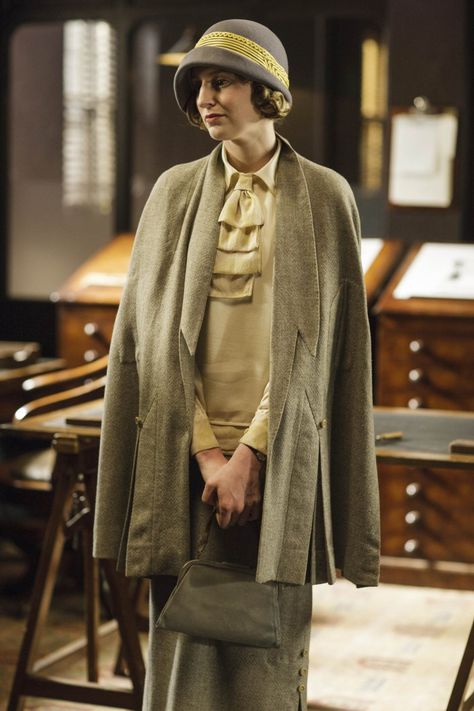 the consulting detective | ITV photos of Downton Abbey S6 E2 | Lady Edith - maybe at the local school? Cape Sewing Pattern, Cape Sewing, Downton Abbey Season 6, Edith Crawley, Downton Abbey Costumes, Downton Abbey Series, Cape Pattern Sewing, Style Année 20, Laura Carmichael