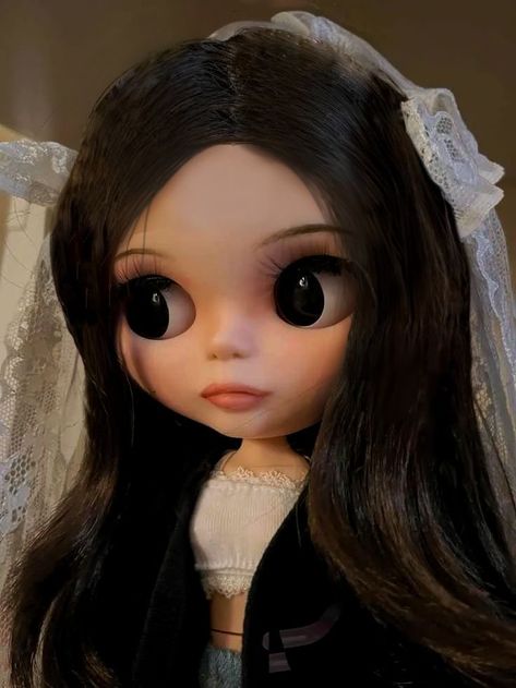 Blythe Dolls Mexican, Doll Icon, Army Wives, Doll Aesthetic, Brown Hair Brown Eyes, Halloween Wallpaper Iphone, Aesthetic People, Face Reveal, Pretty Dolls