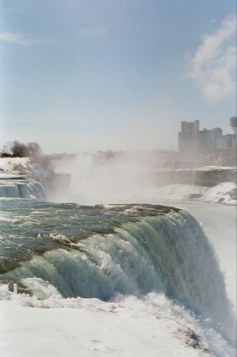 Aesthetic picture of the falls on film! #aesthetic #niagarafalls #photography #filmphotography #background #wallpaper #creative #water Niagara Falls Pictures, Film Camera, Aesthetic Photo, Niagara Falls, Film Photography, Aesthetic Pictures, Film, Natural Landmarks, Water