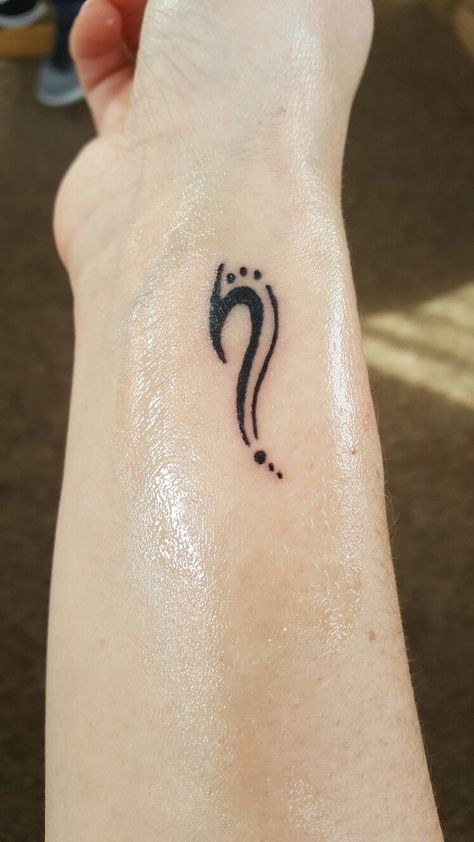 Moana tattoo - Fish Hook Hawaii Hook Tattoo, Maui Fish Hook Tattoo, Disney Moana Tattoos, Simple Moana Tattoo, Maori Hook Tattoo, Small Moana Tattoos Ideas, Heart Of Tafiti Moana Tattoo, Moana Inspired Tattoos, Moana Tattoos Ideas