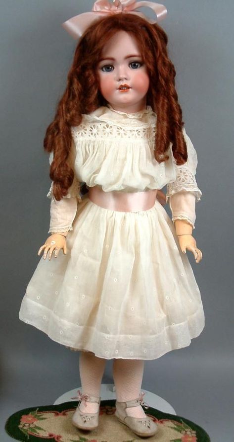 The extremely rare antique French porcelain dolls painted and made entirely by hand with insect theme on their faces directly... Antique Porcelain Dolls, Antique Doll Dress, Crochet Baby Sandals, Victorian Dolls, China Dolls, French Dolls, German Dolls, Doll Wigs, Antique Clothing