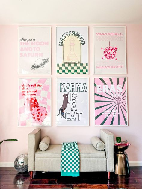 Taylor Swift Inspired Posters - Printable Included - Treehouse Threads Taylor Swift Aesthetic Home Decor, Taylor Swift Free Prints, Taylor Swift Sign Ideas, Taylor Swift Inspired Wall Art, Taylor Swift Living Room, Taylor Swift Bathroom Decor, Taylor Swift Bathroom, Taylor Swift Themed Room Ideas, Taylor Swift Girls Room