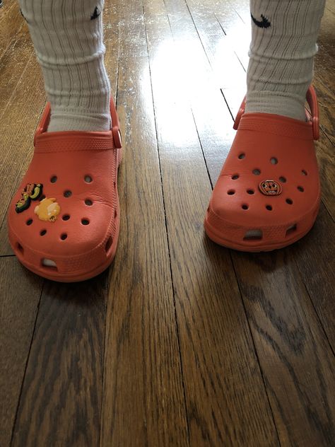 Crocs With Fur, Orange Crocs, Crocs Aesthetic, Crocs Green, Special Shoes, Crocs Fashion, Aesthetic Orange, Fashion Killa, Green And Orange