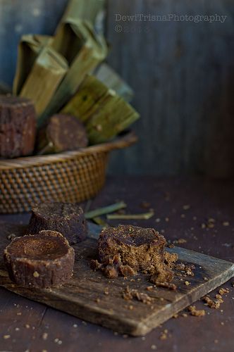 Coconut Palm Sugar, Indonesian Cuisine, Palm Sugar, Coconut Palm, Spices And Herbs, Indonesian Food, Jungkook Cute, Coconut Milk, Meat Jerky