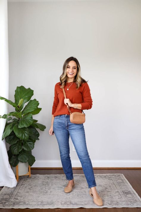 Petite-Friendly Fall + Winter Denim Guide - Pumps & Push Ups Inexpensive Clothes, Perfect Fall Outfit, Stylish Fall Outfits, Fall Denim, Fall Outfit Ideas, New Years Eve Outfits, Outfit Inspiration Fall, Autumn Style, Outfit Fall