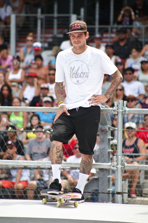 Ryan Sheckler Surfer Boys Style, Surf Style Men, Ryan Sheckler, Surfer Boys, Skater Boys, Vans Outfit, Skate Style, Best Mens Fashion, Mens Fashion Casual Outfits