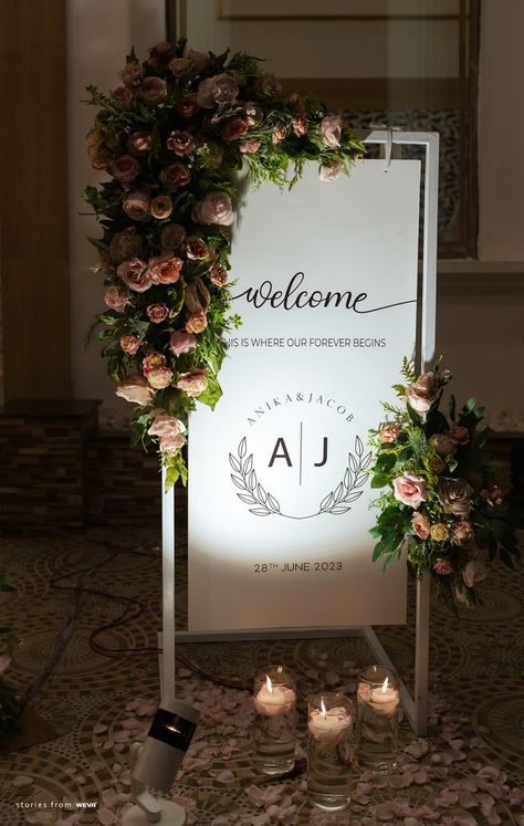 Charming Wedding Welcome Board Ideas for Every Style!! Engagement Entry Ideas For Couple, Wedding Welcome Board Ideas, Welcome Board Ideas, 25th Anniversary Decor, Engagement Stage Decoration, Wedding Entrance Sign, Reception Stage Decor, Simple Stage Decorations, Wedding Boards