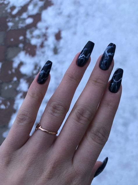 Nails For Tomboys, Acrylic Nails Yellow, Black Acrylic Nails, Punk Nails, Edgy Nails, Simple Gel Nails, Grunge Nails, Casual Nails, Acrylic Nails Coffin Short