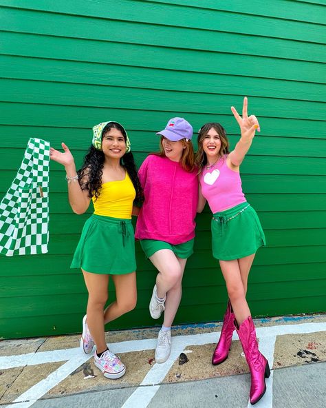 When you take “live in color” a little too seriously…😳😅🌈✨ You end up with a camera roll that looks like a bag of skittles! 😏 1. @crayola inspired outfit 💚💛❤️🧡 2. The sunnies 🕶️ and colorful pants have been organized finally!! 3. Nails 💅 that remind me of rainbow candies 🥰 4. Taking my new colorful bolero out on the town 😏 5. I CANT SAY MUCH BUT OMG JUST YOU WAIT UNTIL YOU SEE WHAT THIS IS FOR!! 😱😱😱😱 6. New Houston mural find!! 7. Colorful outfits with colorful people 🥰❤️ 8. plz someone bring... Ivy Clothing, Tertiary Colors, Rainbow Closet, Colorful Summer Outfits, Colorful Photoshoot, Colorful People, Rainbow Clothes, Vibrant Gradient, Colorful Pants