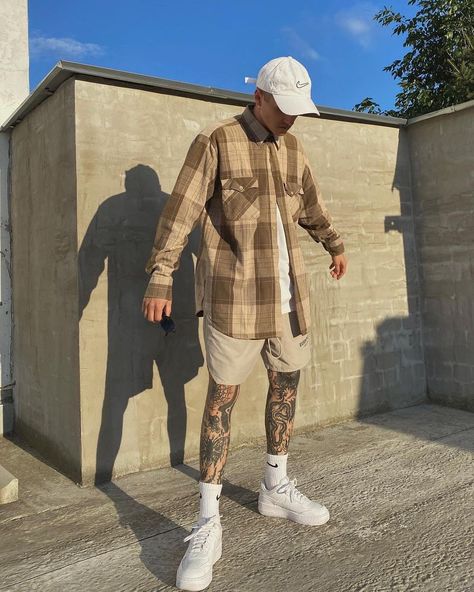 Brown Outfit Streetwear, Casual Menswear, Weekender Bags, Mens Summer Outfits, Mens Casual Outfits Summer, Black Men Street Fashion, Men Street Fashion, Dope Outfits For Guys, Street Style Outfits Men