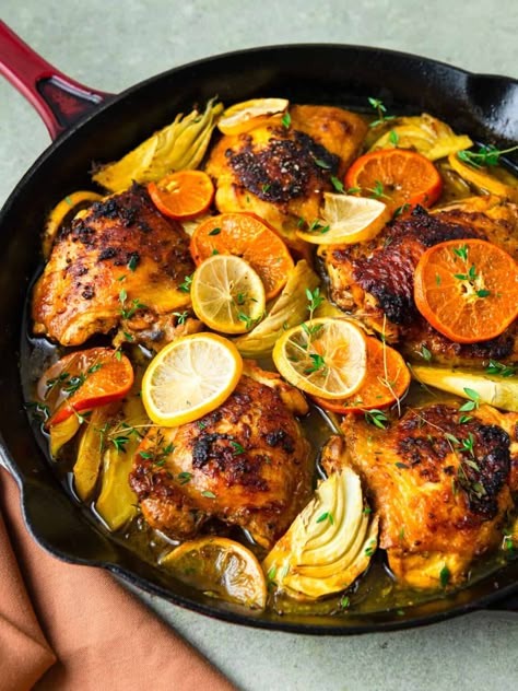 Chicken With Fennel, Chicken Fennel, Fennel Recipes, Roasted Fennel, Roast Chicken Recipes, Braised Chicken, Citrus Chicken, Chicken Dishes Recipes, Roast Chicken