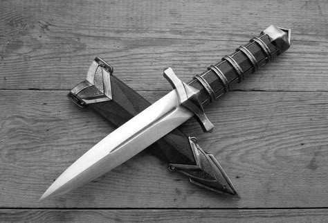 Cool Pocket Knives, Push Dagger, Feudal Japan, Pretty Knives, Real Steel, Collectible Knives, Dagger Knife, Cool Swords, Cool Knives