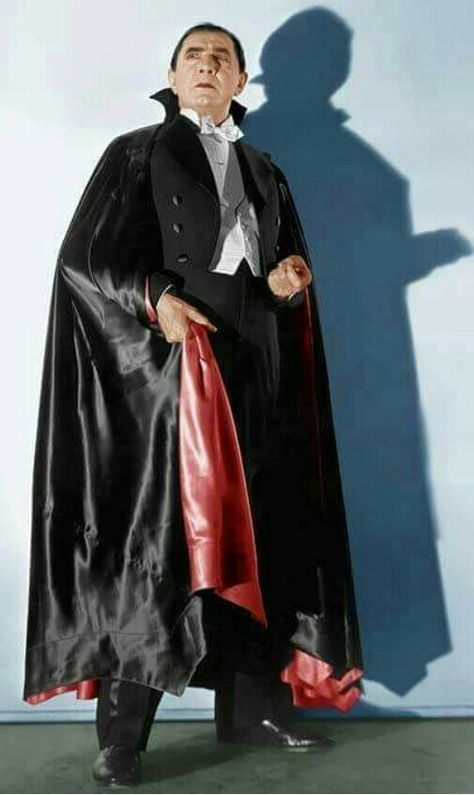 Dracula Halloween Costume, Classic Dracula, Bela Lugosi Dracula, Dracula Costume, Universal Studios Monsters, Bela Lugosi, Abbott And Costello, Count Dracula, Vampire Costume