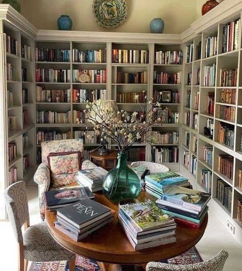 Beautiful Home Library, Dining Room Library, Cozy Home Library, Home Library Rooms, Home Library Design, Home Libraries, Home Library, Dream Rooms, Dream Home Design