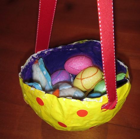 Before Easter gets here this weekend, try this paper mache basket craft with your kids.  Find out how from Crafty Little People at B-InspiredMama.com. Paper Mache Easter Basket, Easter Baskets Diy, Fun Ideas For Kids, Diy Easter Basket, Paper Mache Easter, Kids Holidays, Easter Basket Crafts, Making Paper Mache, Basket Diy