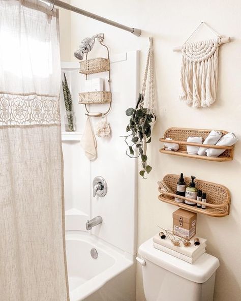 Crib Ideas, House Aesthetics, Dwelling Place, Boho Inspo, Houses Design, Boho Bathroom Decor, Apartment Goals, Neutral Boho, Farmhouse Boho