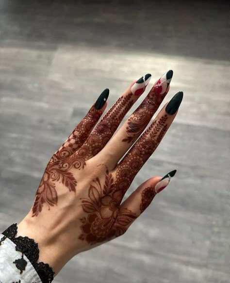 Finger Henna Tattoo Designs, Arabic Mendhi Designs Unique, Fingers Mehndi Designs Unique, Arabic Henna Designs Unique, Finger Henna Designs Unique, Unique Henna Designs, Henna Arabic, Tattoo Designs Henna, Simple Mehendi