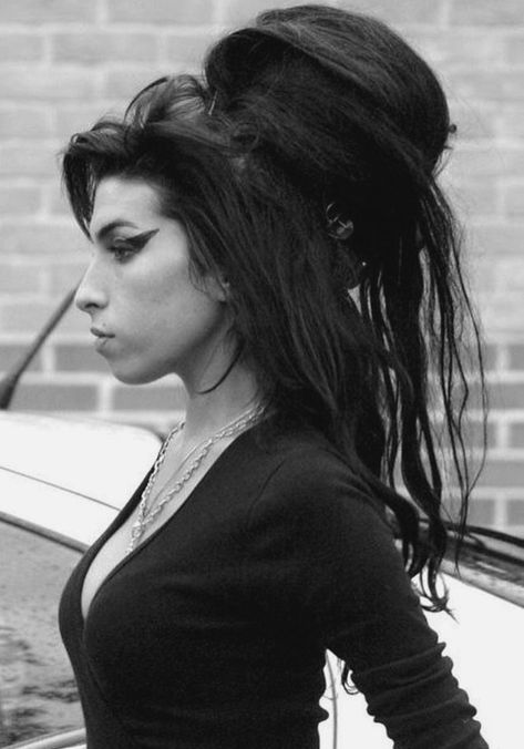 Amy Winehouse Black, Amy W, Amy Winehouse Style, Amazing Amy, Amy Winehouse, Back To Black, Celebrity Weddings, My Girl, A Woman