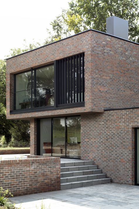 One Floor House Design, Modern Brick House Exterior, 2 Floor House, Modern Brick House, Brick House Designs, House Outer Design, Brick Exterior House, Brick Architecture, Brick Facade