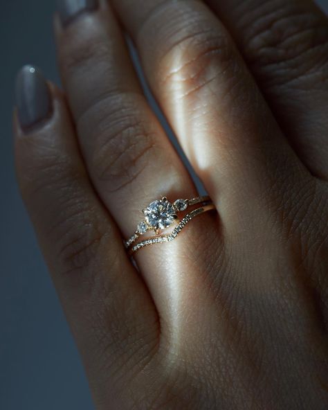 Catbird on Instagram: “Anna - she glows! 🎐✨✨ Made with love and recycled diamonds in our Brooklyn studio. #catbirdwedding” Catbird Jewelry, Dream Wedding Ring, Bling Ring, Future Engagement Rings, Simple Minds, Fairy Light, White Diamond Ring, Classic Engagement Rings, Wedding Inspirations