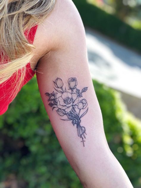 Tulip and rose bundle by Meo @meojestic Tulip And Rose Tattoo, Rose Bouquet Tattoo, Bundle Tattoo, Rose Tattoo On Arm, Rose Bundle, Arm Sleeve Tattoos For Women, Inner Bicep Tattoo, Rose Flower Tattoos, Tattoos Inspo