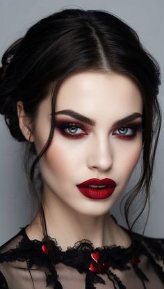 Halloween Trucco, Atlas Of Beauty, Fotos Halloween, Vampy Makeup, My Backpack, Travelling The World, Black Lipstick, Cool Makeup Looks, Goth Makeup