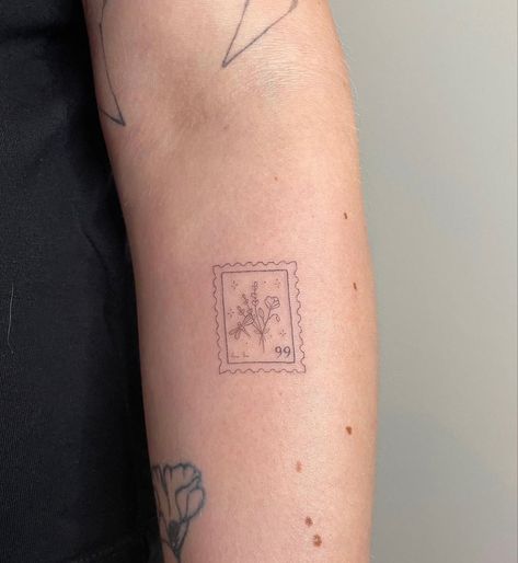 Yellow Tattoo Healed, Feminine Tattoos Dainty, Dainty Mirror Tattoo, Lavender Postage Stamp Tattoo, Cute Italy Tattoos, Dainty Line Work Tattoo, Back Fineline Tattoo, Fineline Stamp Tattoo, Lemon Postage Stamp Tattoo