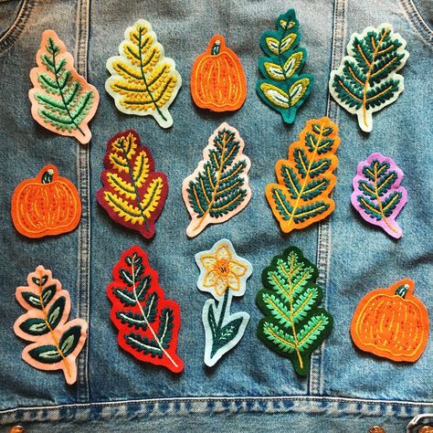 I’m literally so in love with these new patches y’all have no idea! I’ll have all of these cuties, along with some other cool stuff at @thehalfmoonmarket next weekend 💘✨✂️🌱🌿 Diy Patches Embroidery, Embroidered Patch Diy, Embroidery Patchwork, Felt Patch, Handmade Patch, Embroidered Jewelry, Cute Patches, Felt Embroidery, Diy Patches