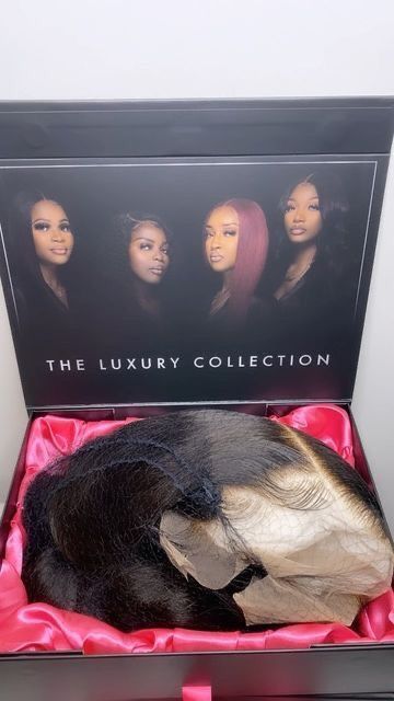 Wig Packaging Bags, Selling Wigs Business, Wig Business Photoshoot, Wig Packaging Ideas, Hair Business Names Ideas, Hair Company Photoshoot Ideas, Hair Packaging Ideas, Hair Brand Photoshoot Ideas, Hair Business Photoshoot Ideas