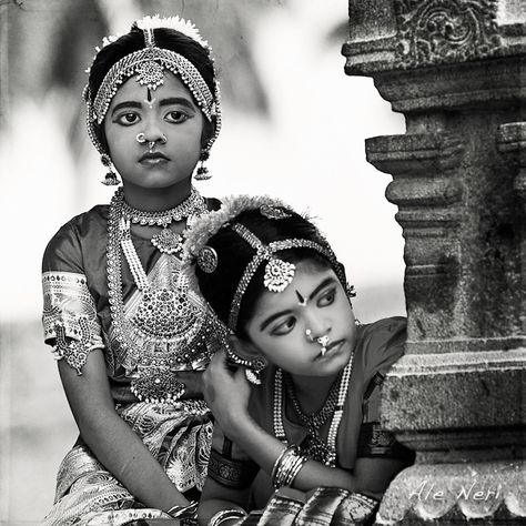 https://flic.kr/p/9WVMyu | Thanjavur - Tamil Nadu | "Tamil Eyes .13" on YouTube or Vimeo  www.aleneri.com Dance Of India, Amazing India, Indian Classical Dance, Vintage India, Classical Dance, Indian Dance, We Are The World, Adventure Game, Ansel Adams