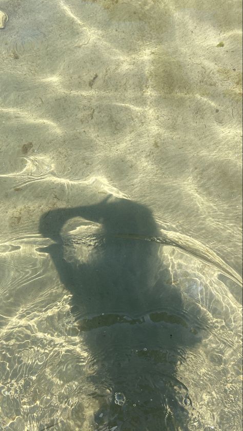 Beach
Shadow 
Europe
Spain 
Sea
Aesthetic 
Clear water 
Ocean
Sand Beach Insta Story Ideas, Clear Water Beach, Water Shadow, Ocean Sand, Love Beach, Waves Ocean, Beach Pics, Shadow Pictures, Travel Summer