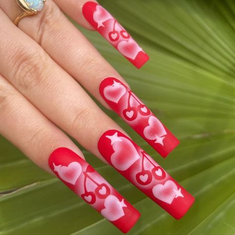 Airbrush Stencil Nails, 90s Airbrush Nails, Matte Valentines Nails, Airbrush Acrylic Nails, Airbrush Nails Designs, Airbrush Nail Designs, Airbrushed Nails, Trippy Nails, Cricut Cutouts