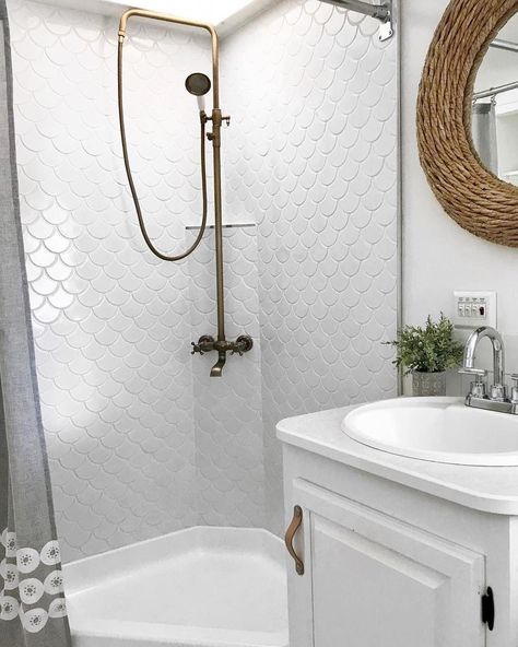 #rvrefresh #tinyhousemovement #livingourbestlife #tinyhouseonwheels #brightwhite #livesimply #simple #minimalist #rvupgrades Camper Shower Remodel, Camper Renovations, Camper Bathroom, Small Shower Remodel, Rv Remodeling, Camper Remodeling, Rv Bathroom, Fiberglass Shower, Camper Reno