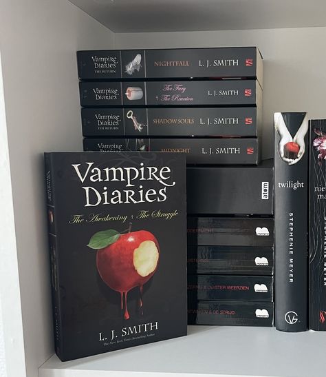 Vampire Books Aesthetic, The Vampire Diaries Books, Tvd Books, Vampire Diaries Book, Vampire Diaries Books, Fiction Books Worth Reading, Romance Series Books, Reading Motivation, Unread Books