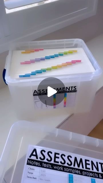 Jamiela | Teacher & Classroom Organisation on Instagram: "Oh it’s story time 🫣☕️👇

This is the one about a new grad who had no idea how to store or organise all of her students’ paper-based assessment tasks… 🫣

😑 She tried shoving them into flimsy manila folders or cardboard boxes that would tear and break far too often 😫

Papers would often be lost or misplaced, not to mention the tedious task of filing each students’ work into folders that needed to be constantly opened and closed. 

🚨 Spoiler alert… it’s me. I’m the teacher 🤦‍♀️ 

I desperately wanted a way to store and organise all of my students’ assessment tasks in one place, where they were easy to access and file. 

➡️ Enter: The Assessment Box

From the moment I started using it in my second year of teaching, I knew it was Student Folders, Manila Folder, Classroom Assessment, Student Assessment, Classroom Organisation, Organisation Ideas, Ela Classroom, Future Teacher, File Organization