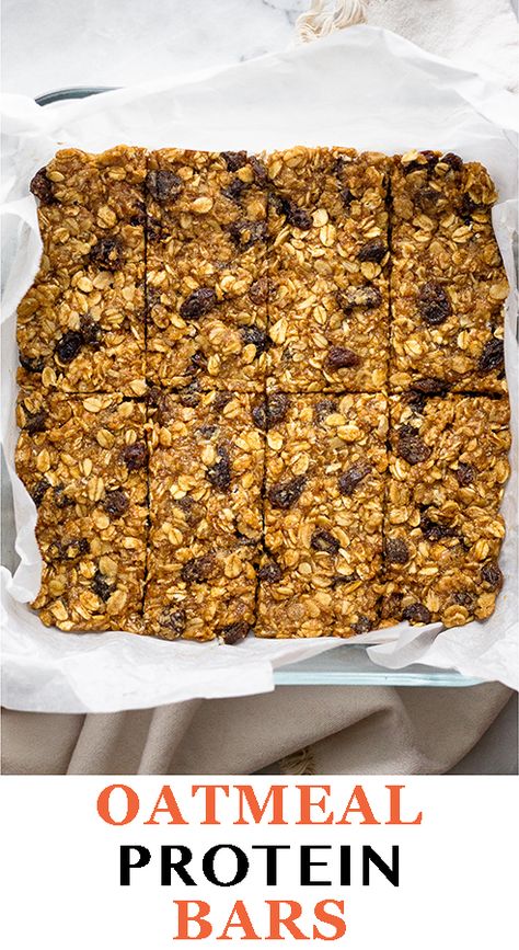 Oatmeal Protein Bars, Protein Bar Recipe Healthy, Protein Breakfast Bars, Oatmeal Raisin Bars, Raisin Bars, Oatmeal Protein Cookies, Bars Recipes Healthy, No Bake Oatmeal, Oats Protein