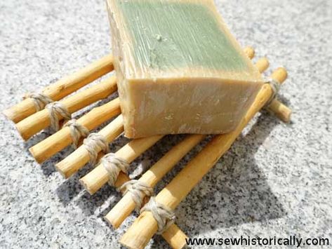 DIY Soap Dish With Twigs - Tutorial - Sew Historically Bathroom Sink Soap Tray Ideas, Bamboo Soap Dish, Diy Soap Tray, Diy Soap Dish, Soap Dish Diy, Diy Soap Holder, Diy Dish Soap, Wooden Soap Dish, Candle Dish